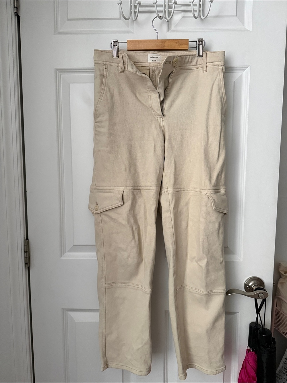 Aritzia Wilfred Free Cargo Pants in Beige